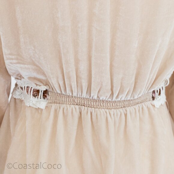 Free People Velvet Cardigan M Bell Sleeves Lace Trim Tie Ivory Boho Fairy Whimsy - Picture 6 of 13